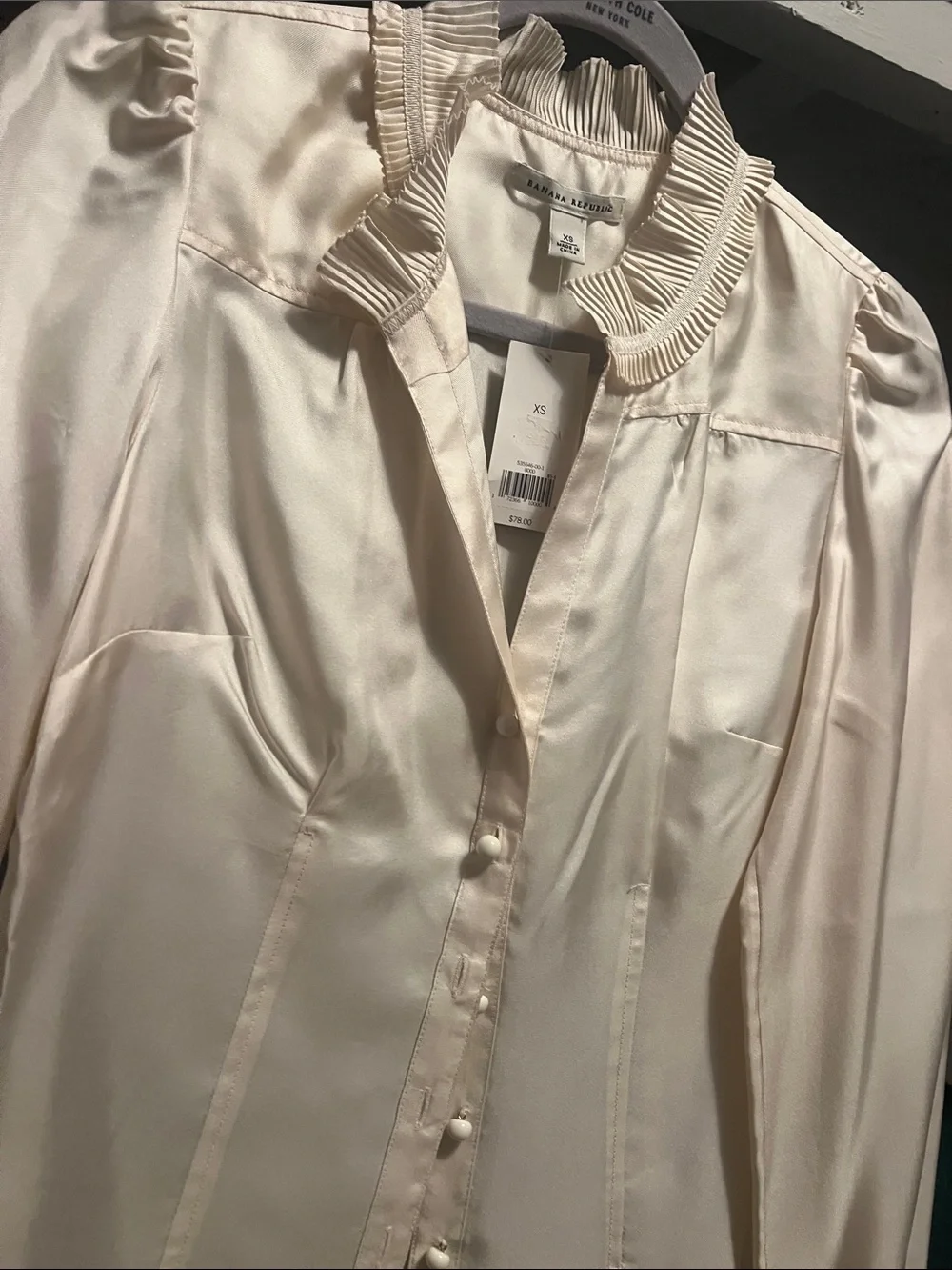 Pure silk NWT Banana Republic Ivory Satin Ruffle-Neck Blouse